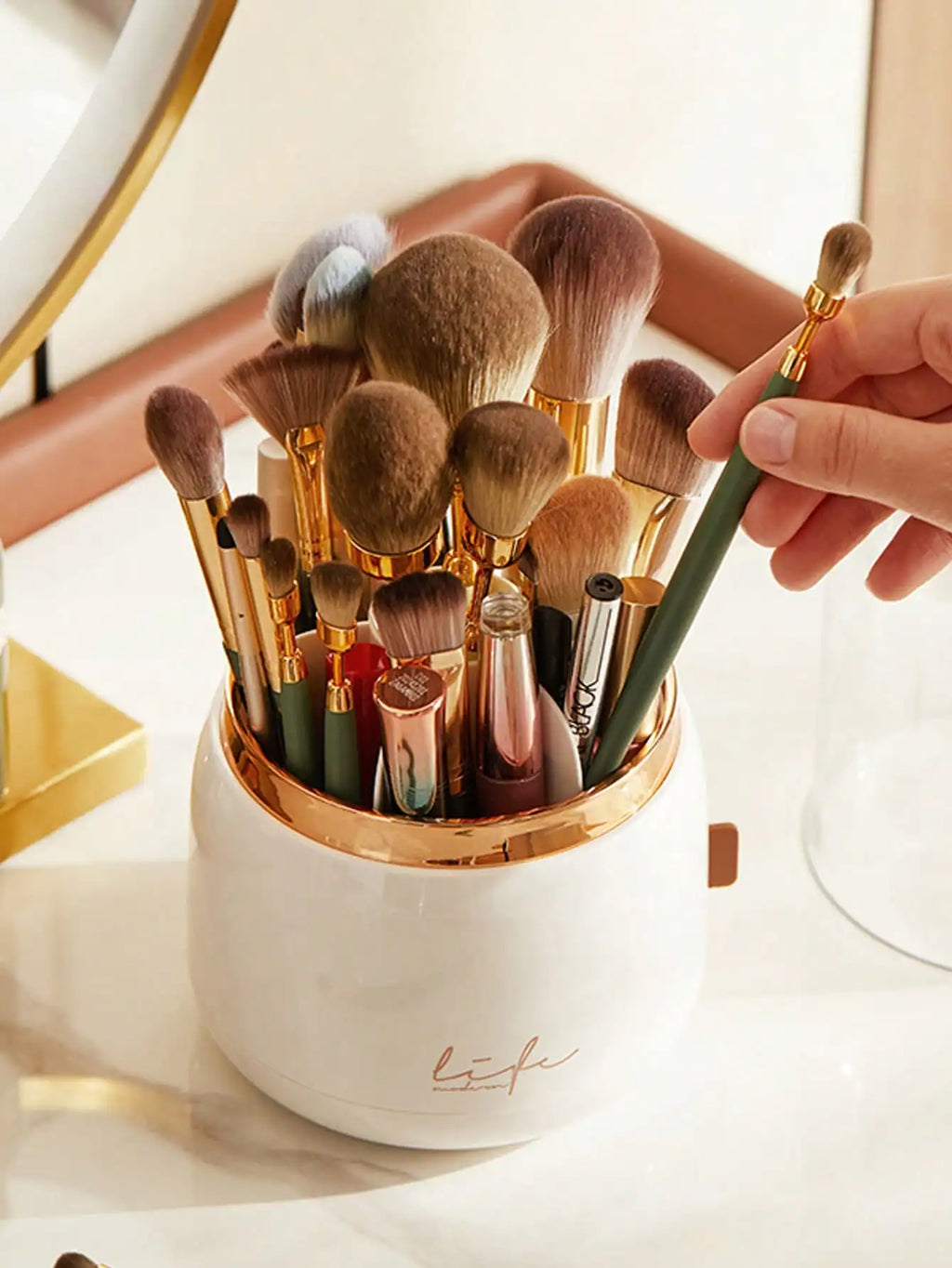 Dust-Proof Makeup Brush Organizer with Clear Dome Lid – Elegant Cosmetic Storage Box for Vanity & Bathroom
