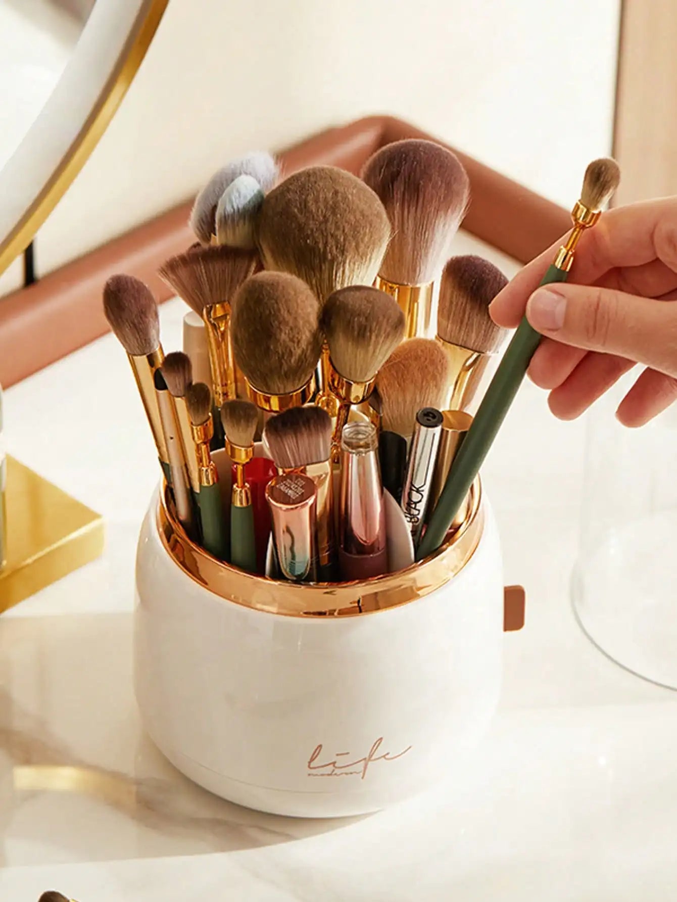 Dust-Proof Makeup Brush Organizer with Clear Dome Lid – Elegant Cosmetic Storage Box for Vanity & Bathroom